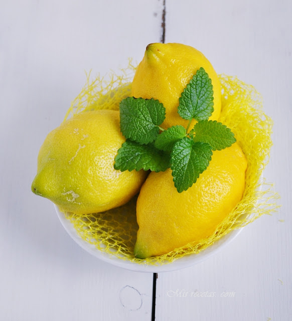 Lemon curd or lemon cream